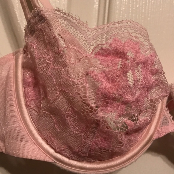 Victoria's Secret very sexy push up 34B - Picture 2 of 6